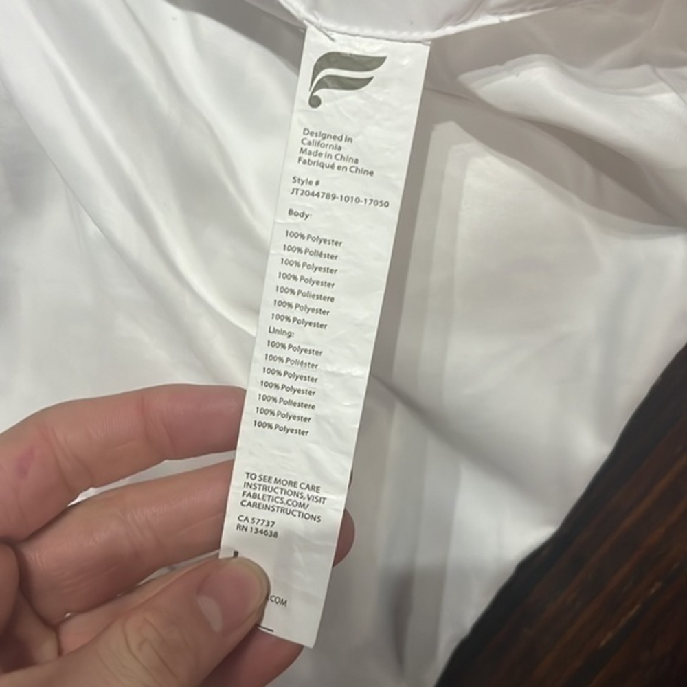 Fabletics Cropped Puffer Jacket Size L - image 6